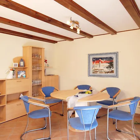 4 Personen Fachwerkhaus In Erster Reihe Zum Deich Mit Badewanne Und Kamin Holiday home Otterndorf
