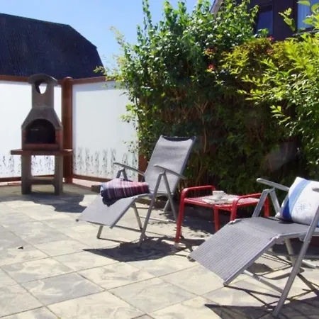 4 Personen Fachwerkhaus In Erster Reihe Zum Deich Mit Badewanne Und Kamin Ferienhaus