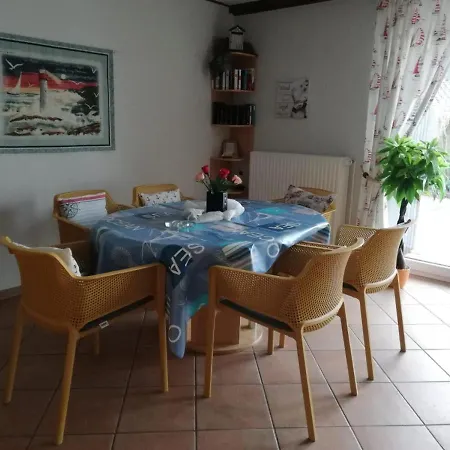Feriehus 4 Personen Fachwerkhaus In Erster Reihe Zum Deich Mit Badewanne Und Kamin Otterndorf